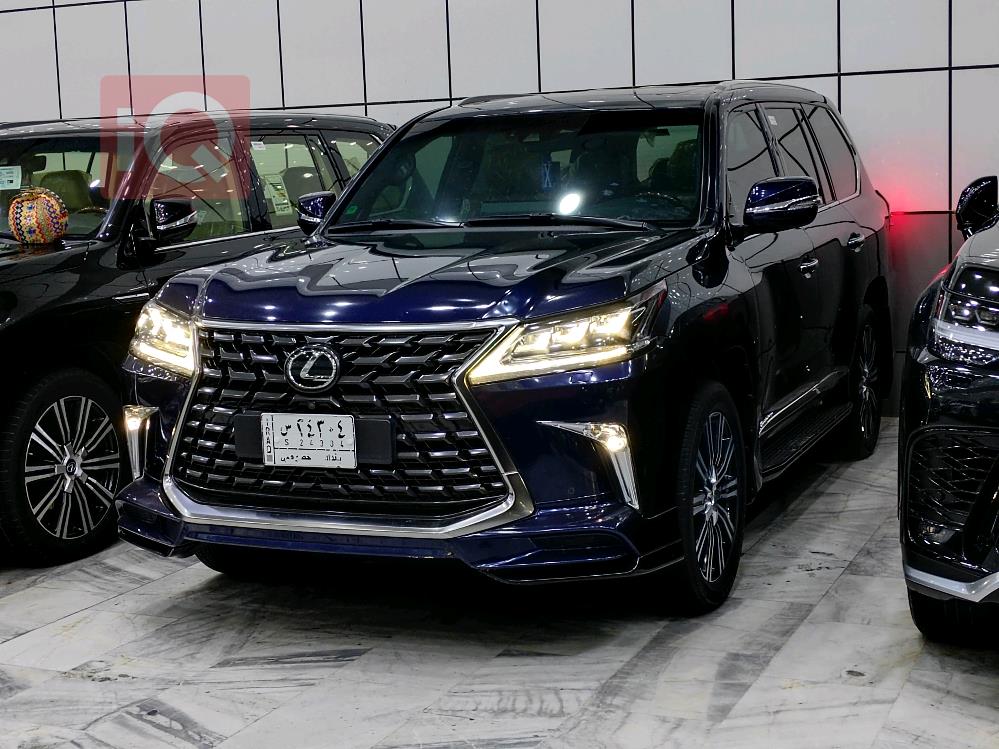 Lexus LX
